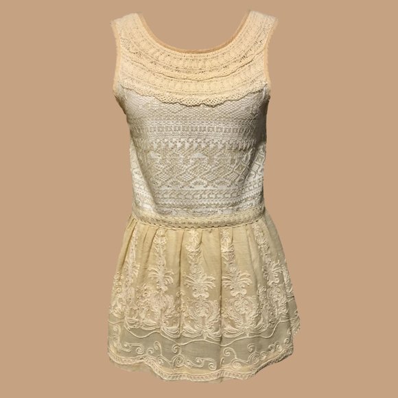 One September Embroidered Peplum Top - Small - Picture 1 of 6